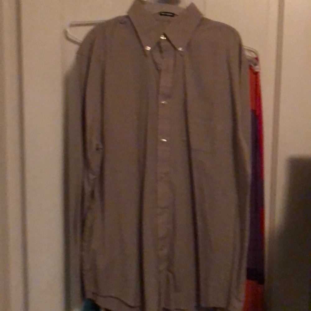 Van Heusen men’s light brown dress shirt 15-15.5